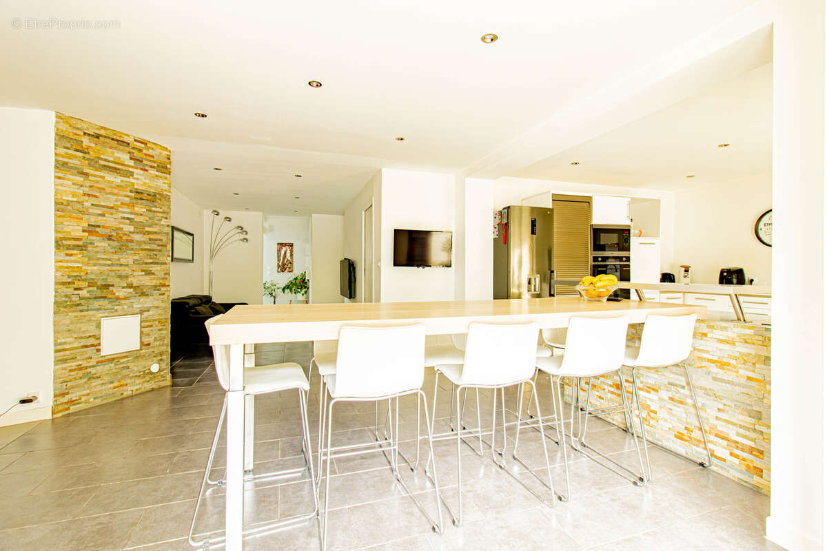 Maison à NOUZONVILLE