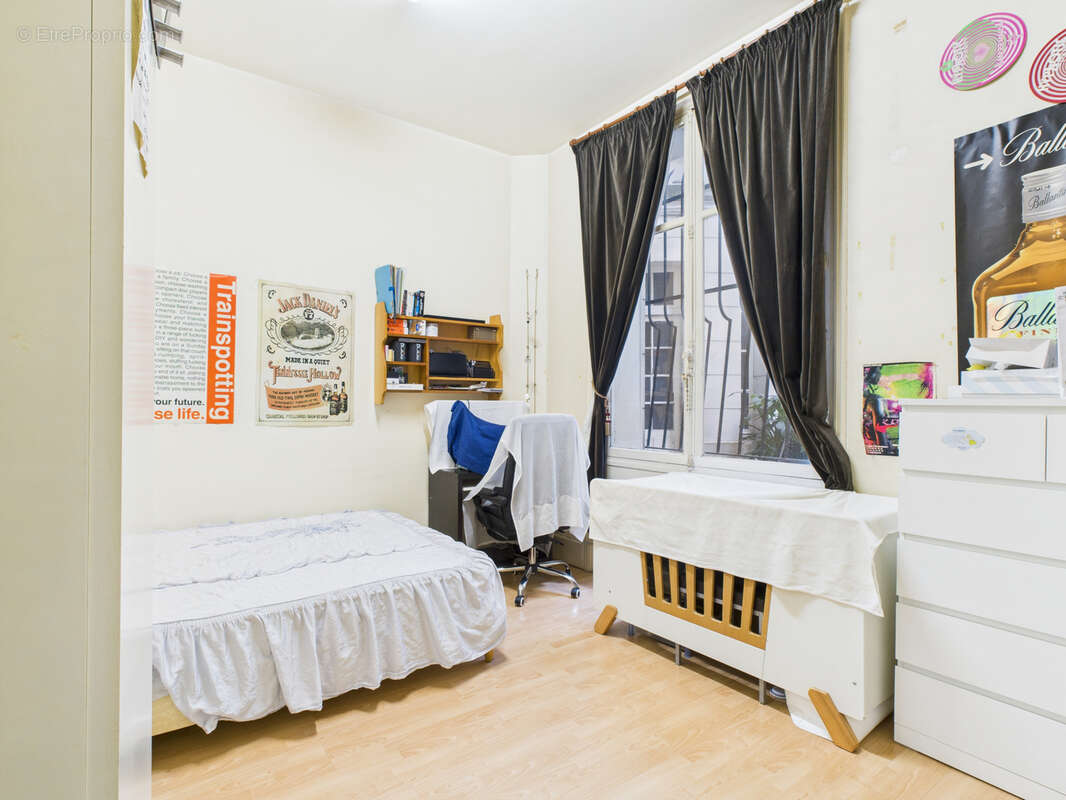 Appartement à PARIS-17E