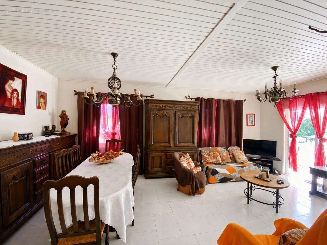Maison 165 m² à La Vernarede  - photo 16