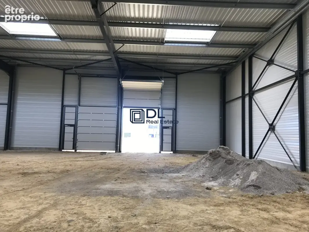 Commerce 1 270 m² à vendre à Moissy-Cramayel (77550) - photo 3