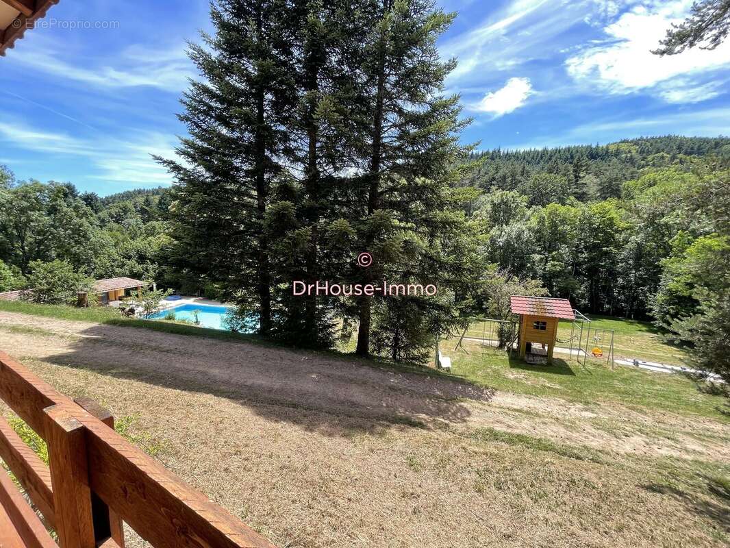 Maison à SAINT-APOLLINAIRE-DE-RIAS