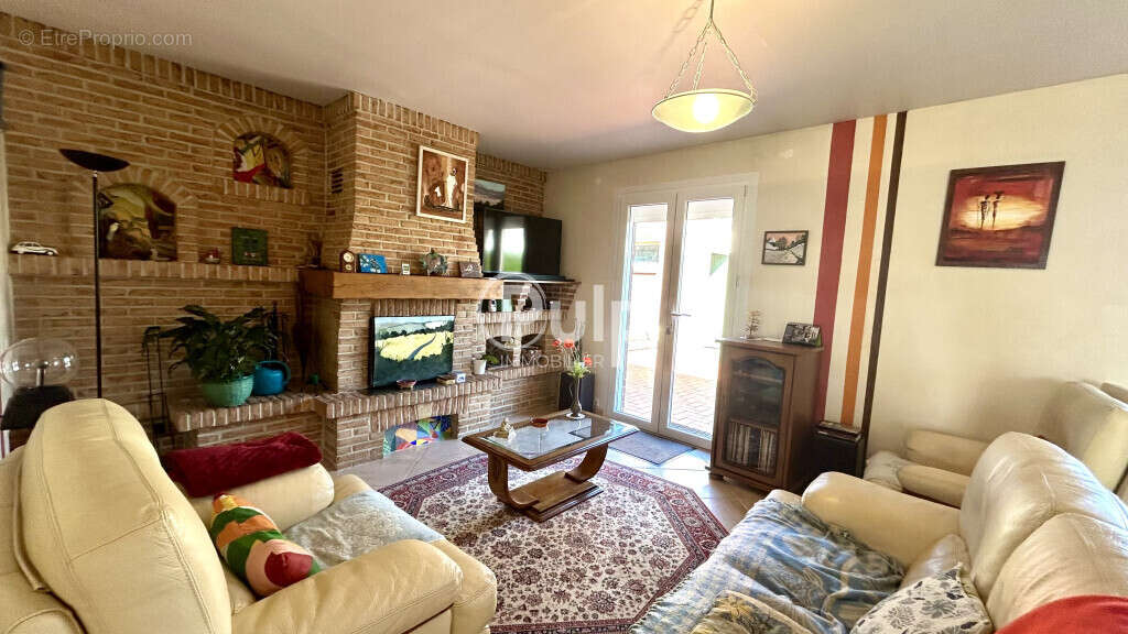 Maison à AIX-NOULETTE