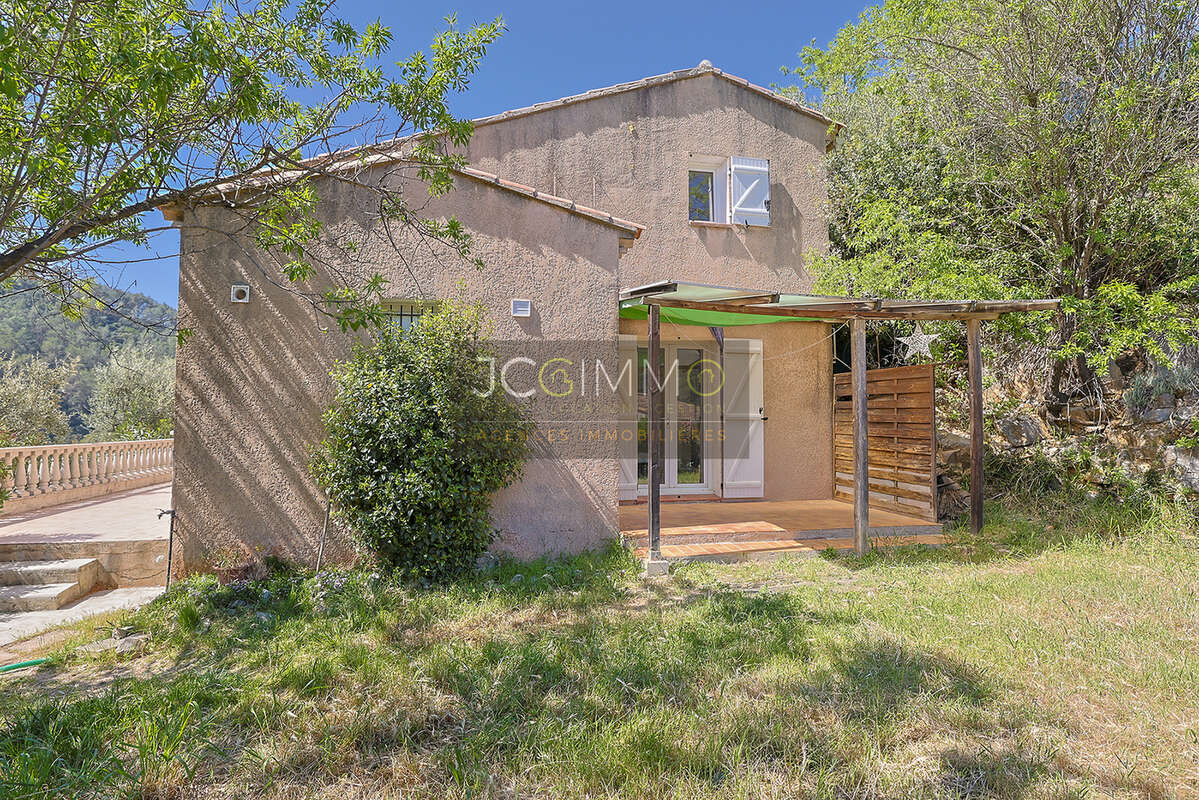 Maison à SOLLIES-TOUCAS