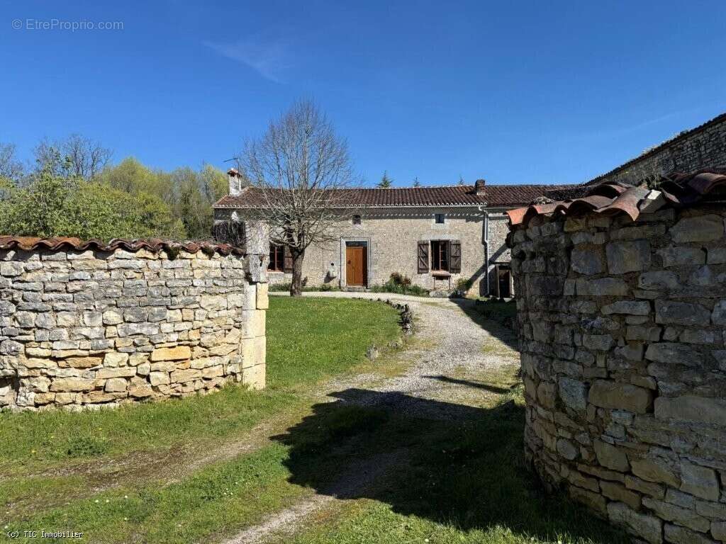Maison à MANSLE