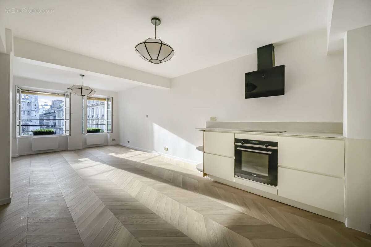 Appartement à PARIS-4E