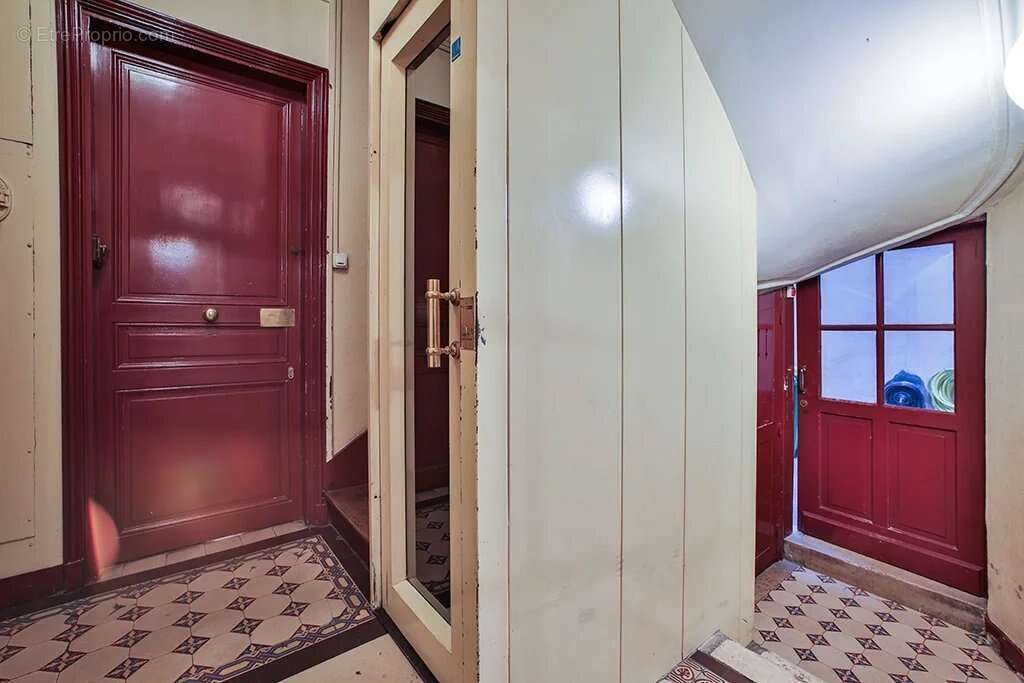 Appartement à PARIS-18E