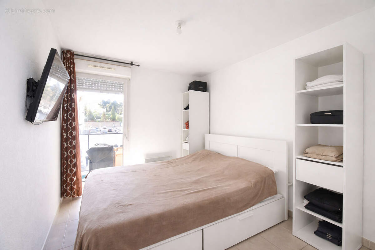 Appartement à MARSEILLE-4E