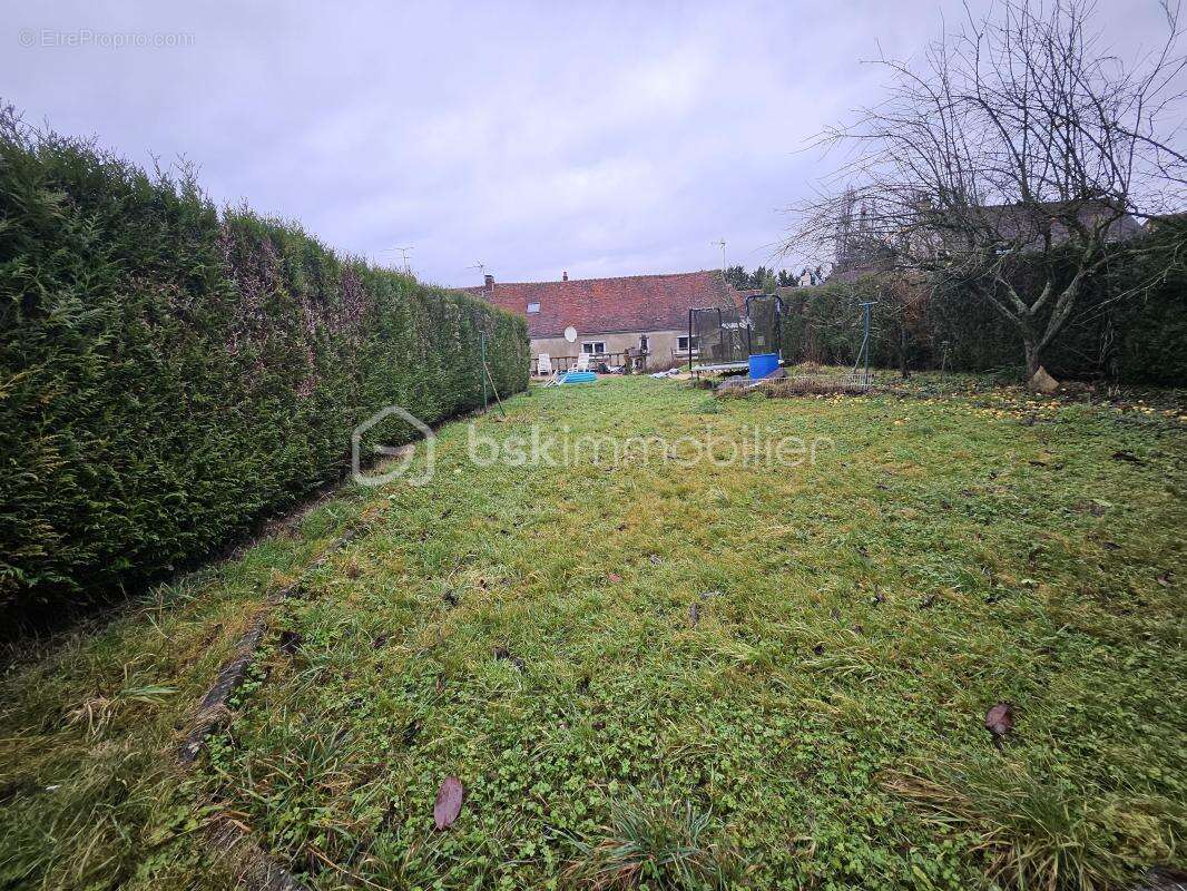 Maison familiale avec terrasse et jardin - photo 13