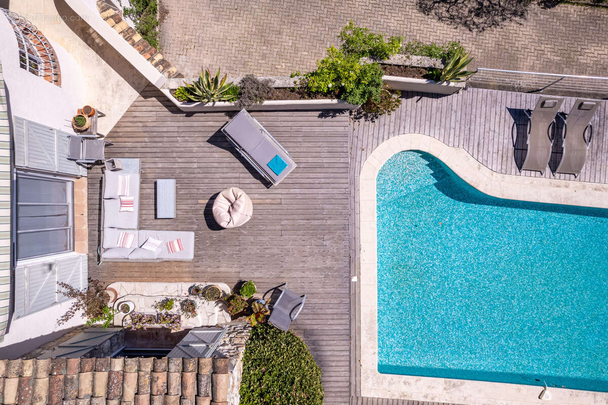 Maison à TOURRETTES-SUR-LOUP