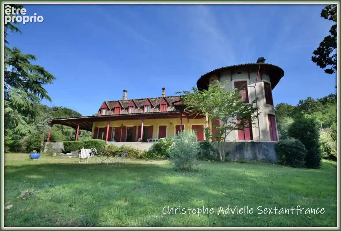 Immense maison de Maître avec sa maison d'amis et ses dépendances sur parc de 8 HA sur Bergerac - photo 2