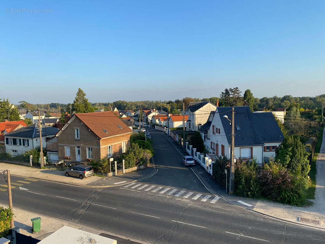 Appartement à SAINT-JEAN-DE-BRAYE