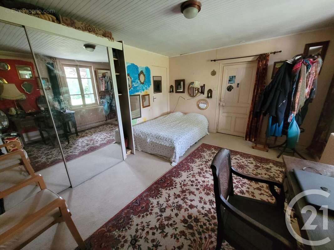 Maison à LA CHAPELLE-THECLE