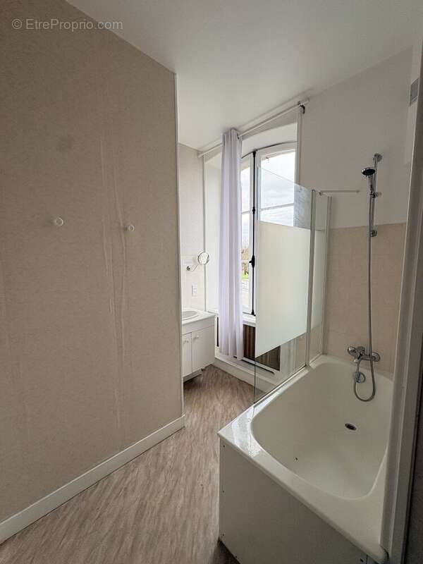 Maison à CHASSENEUIL-SUR-BONNIEURE