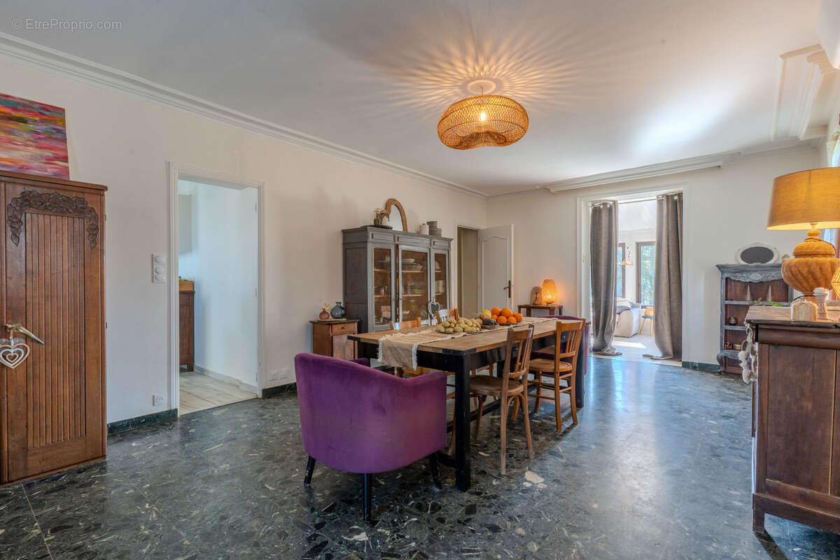 Propriété 5ha   4 maisons   piscine   tennis   idéal gîtes - photo 6