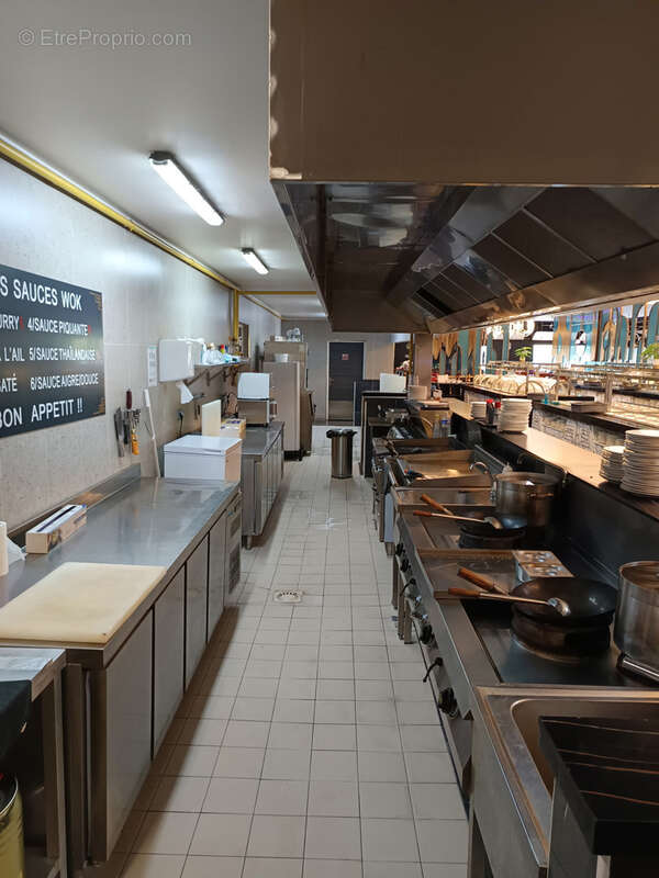 Commerce à SAINT-CYR-L'ECOLE