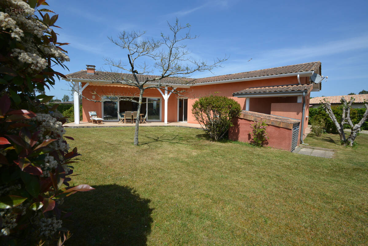 Maison à LE PORGE
