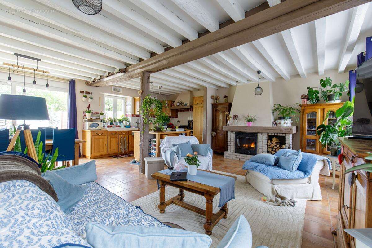 Superbe maison en pierres rénovée de 9 pièces sur Arthies - photo 3