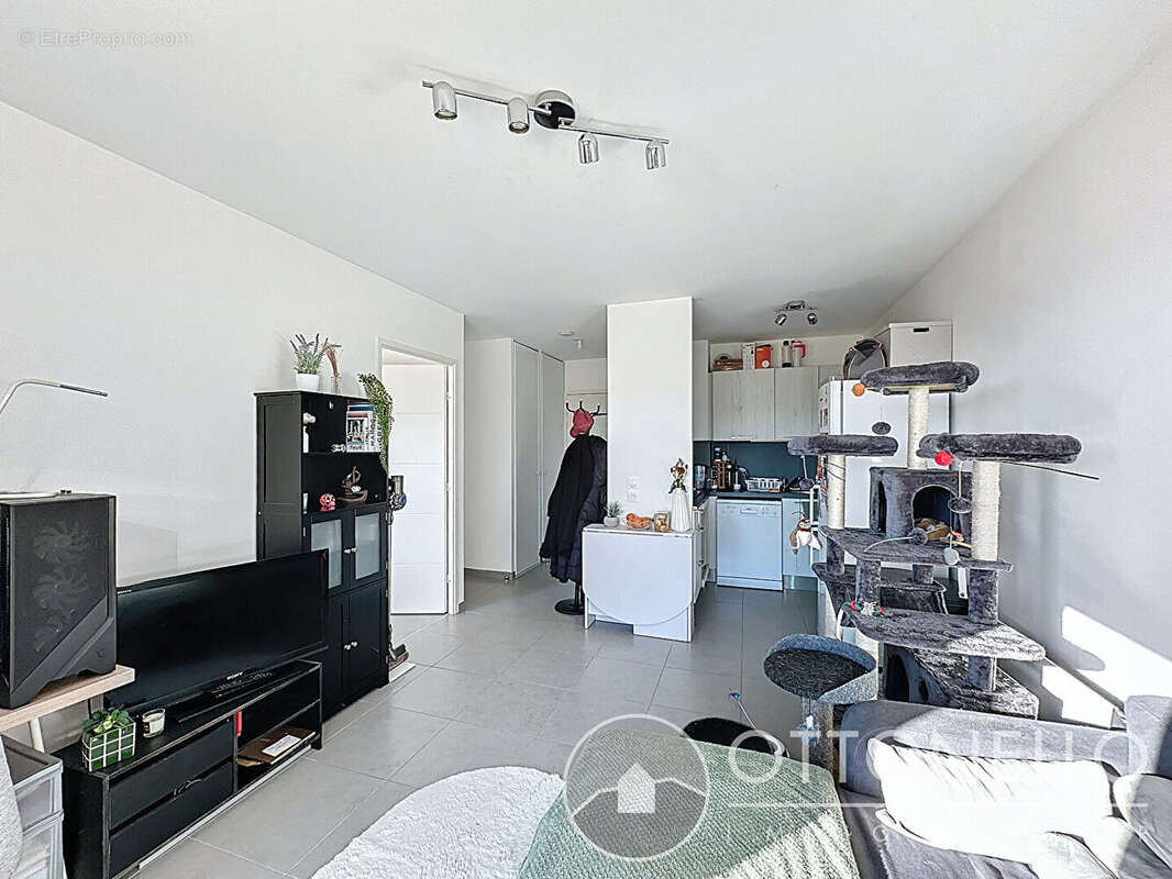 Appartement à ROQUEBRUNE-SUR-ARGENS