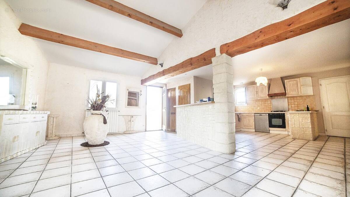 Maison à LAVERUNE