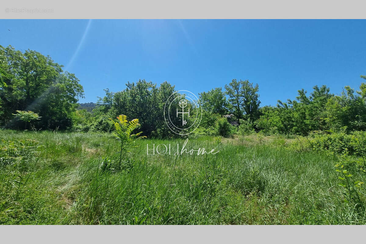 Terrain à MEYRARGUES