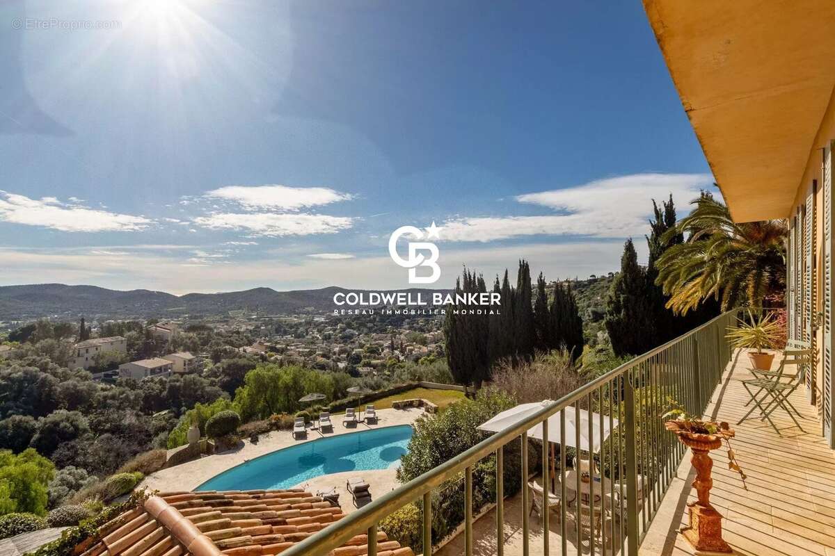 Maison à BORMES-LES-MIMOSAS