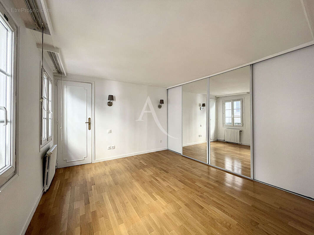 Maison de ville 6 pièces de 102.02 m² - Centre-ville de Saint-Germain-en-Laye - photo 9