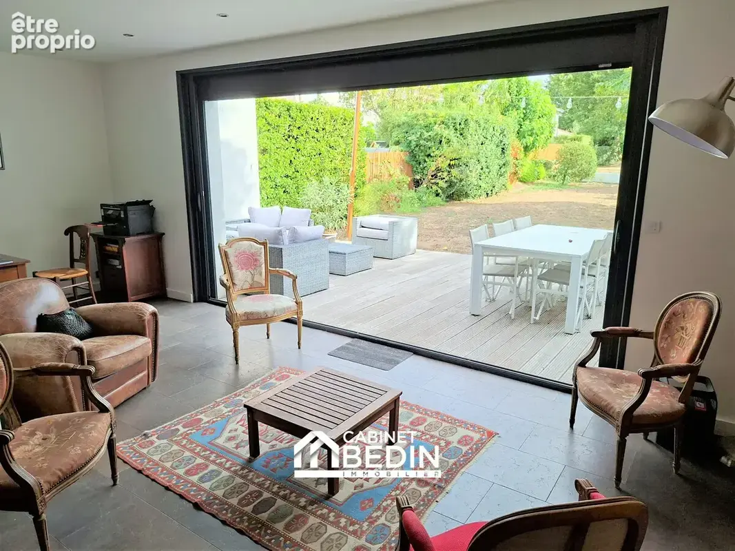 Maison 224 m² à Merignac  - photo 3