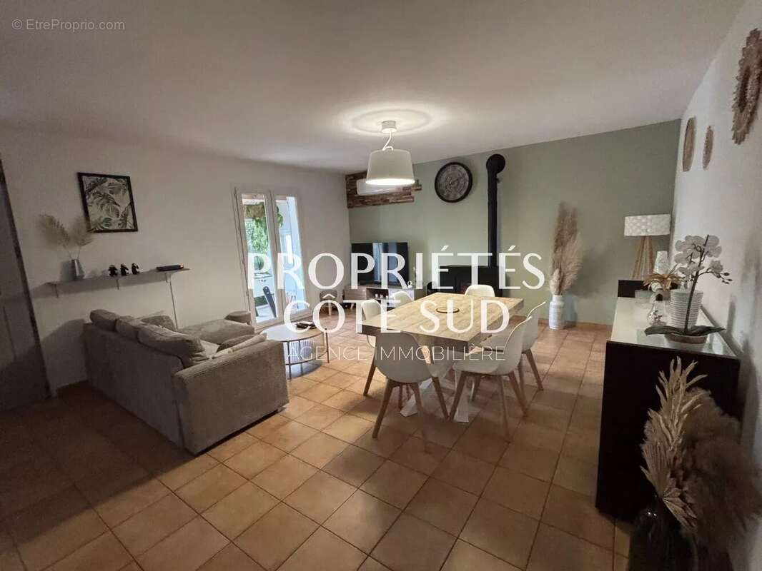 Maison à ROQUEMAURE