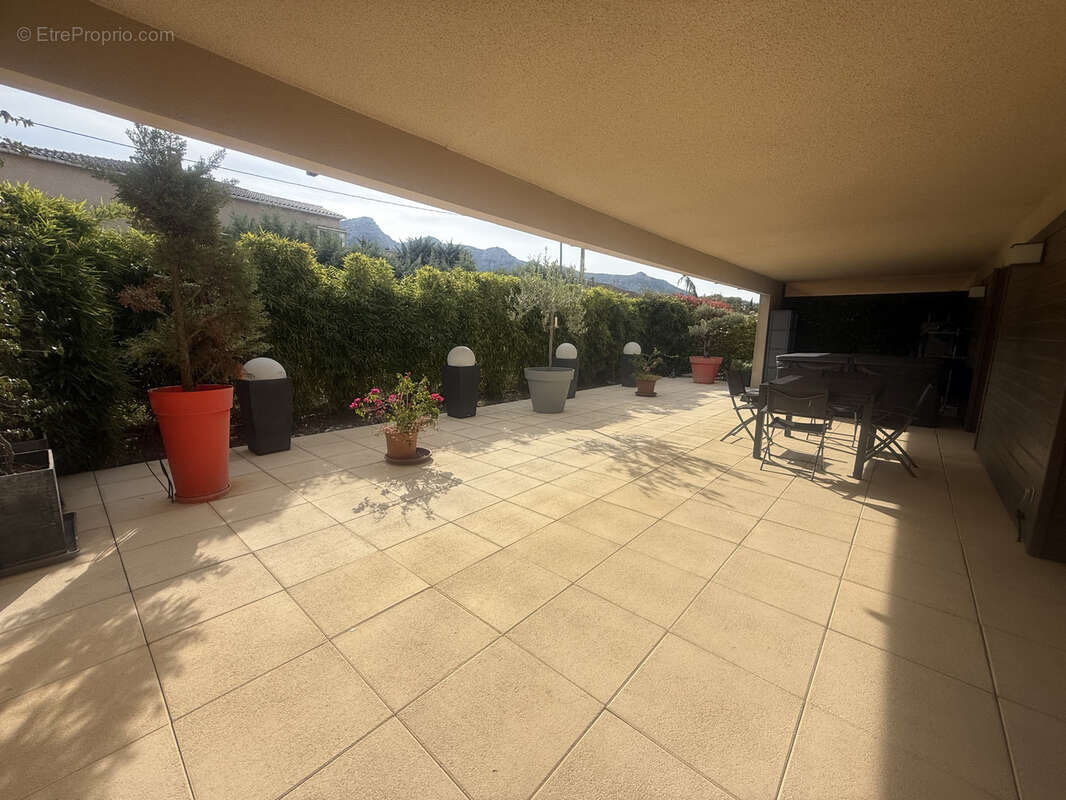 Appartement à ROBION