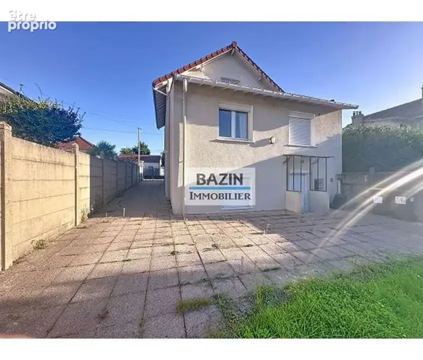 Maison 106 m² à Sainte-Genevieve-Des-Bois  - photo 1