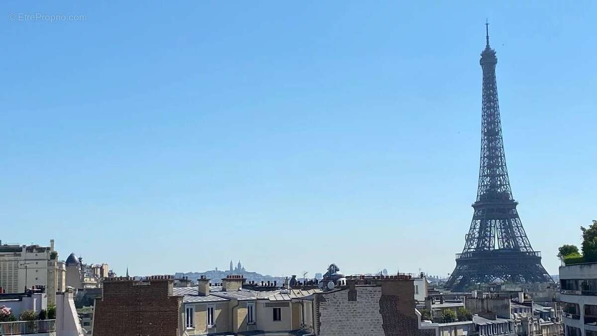 Appartement à PARIS-16E