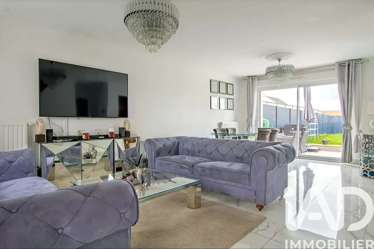 Photo 2 - Maison à LA VILLE-DU-BOIS