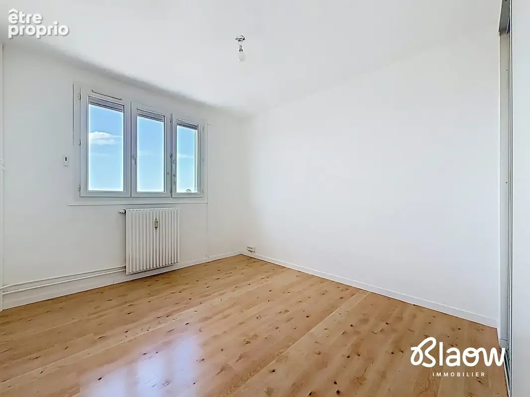Appartement 4 pièces 76 m² à vendre à Decines-Charpieu (69150) - photo 9