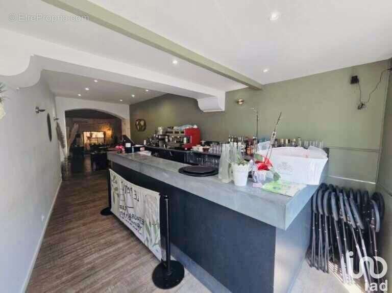 Photo 3 - Commerce à RESTINCLIERES