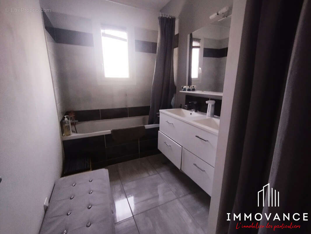 Maison à SAINT-MATHIEU-DE-TREVIERS