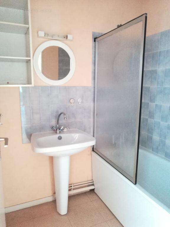 VITRE - Appartement T3 terrasse et garage - photo 7
