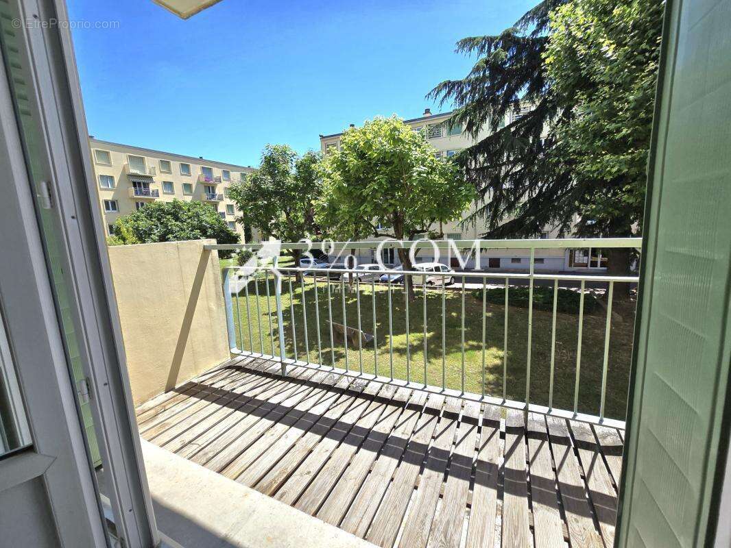 Appartement à GUILHERAND-GRANGES