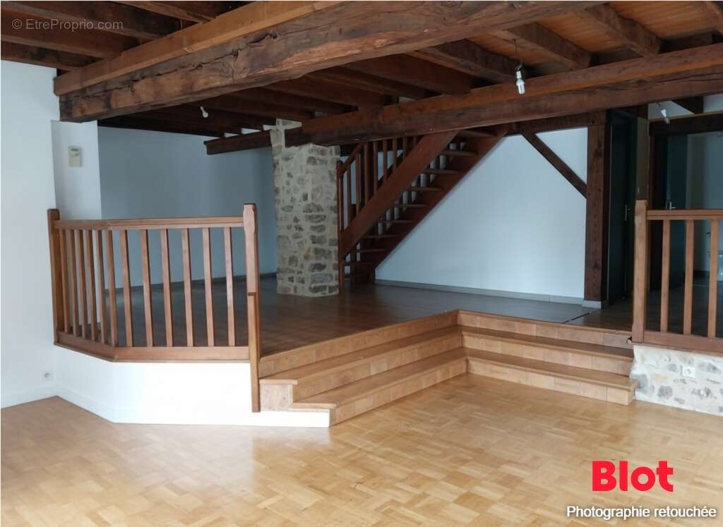 Maison à CHATILLON-EN-VENDELAIS
