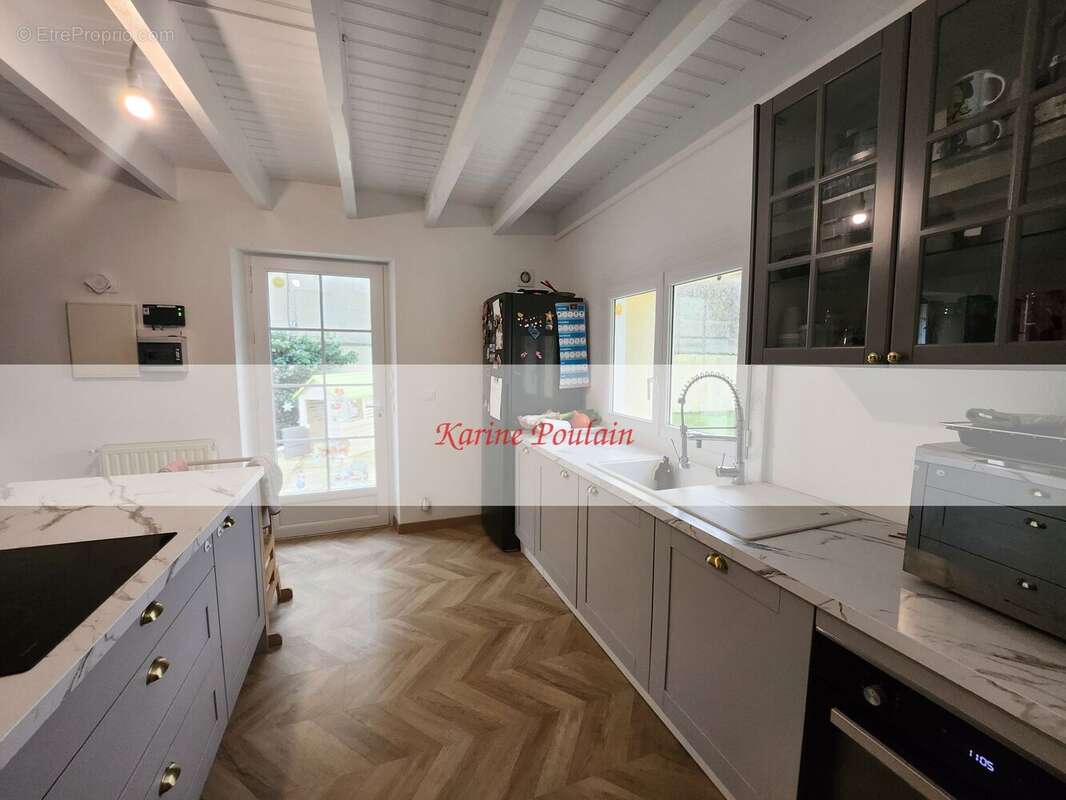 Maison à AMBARES-ET-LAGRAVE