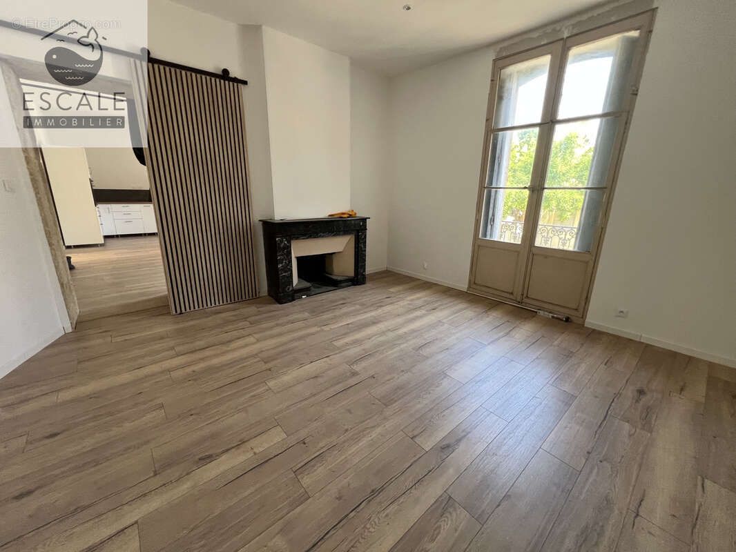 Vente maison vigneronne t5 en r+1 + garage a poussan - photo 7