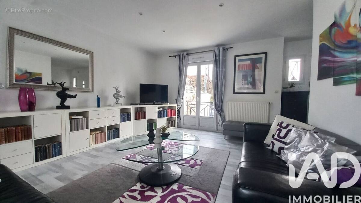 Photo 1 - Maison à CHAMPS-SUR-MARNE