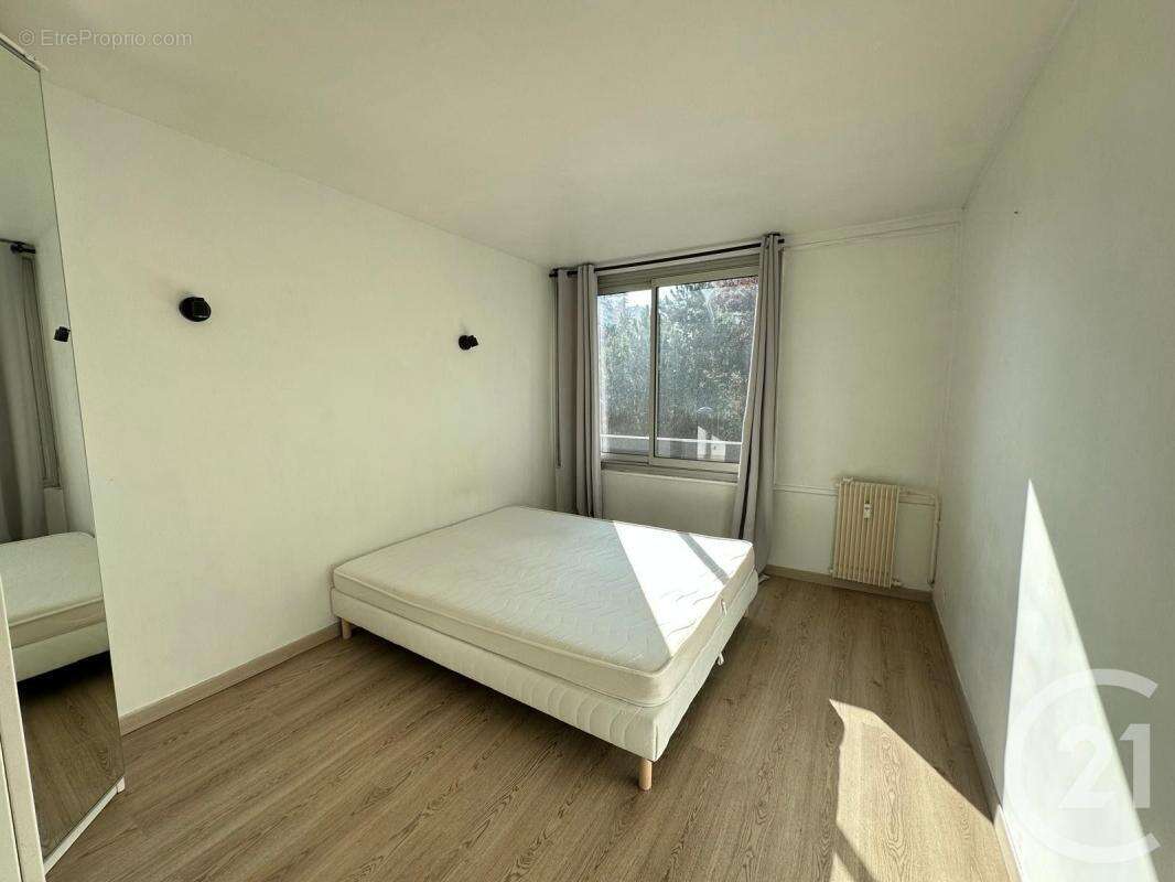 Appartement à FONTENAY-SOUS-BOIS