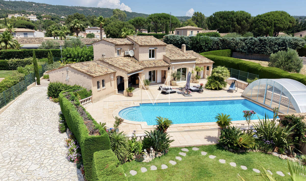 Maison à PLAN-DE-LA-TOUR