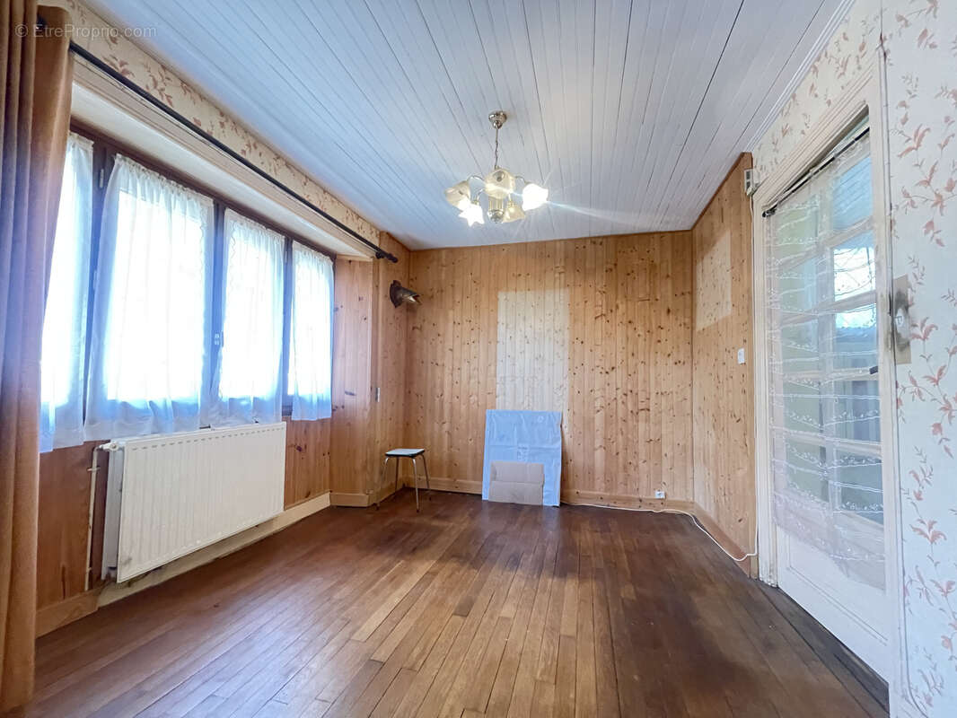 Maison à SAINT-PRIVAT