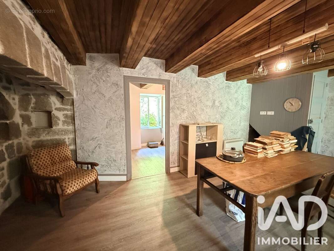 Maison 55 m² à Ussel  - photo 4
