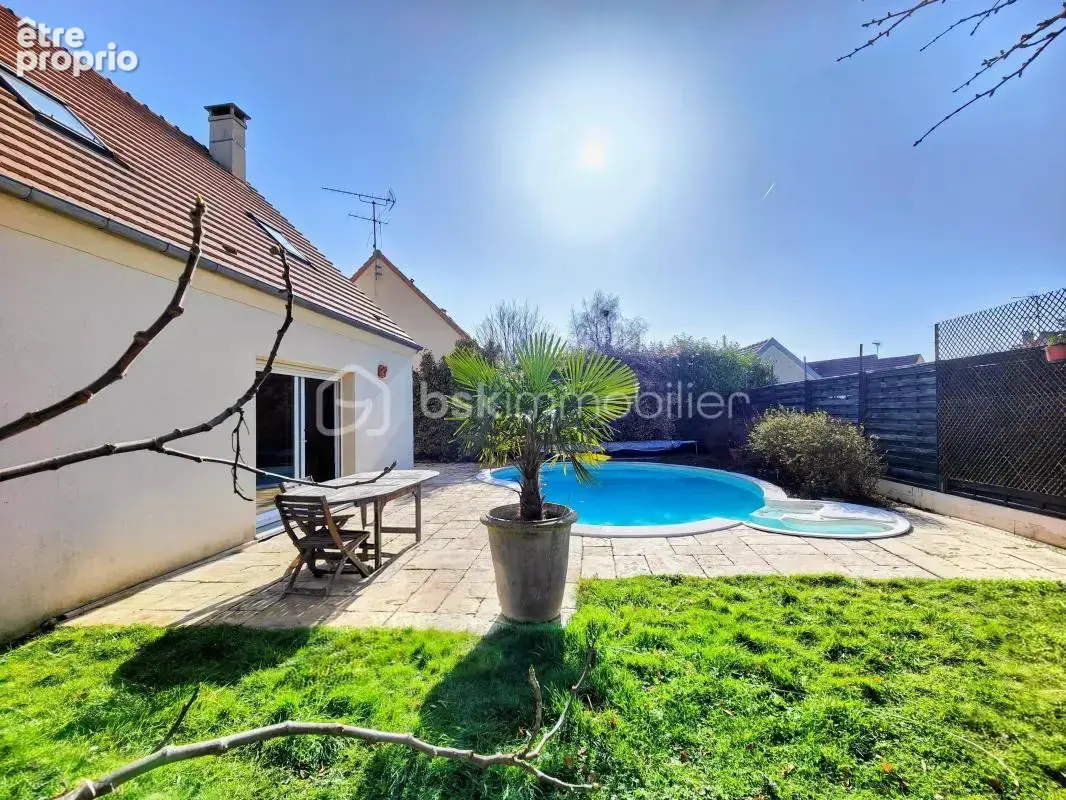 Belle maison familiale av 4 chambres, piscine chauffée et garage - photo 3