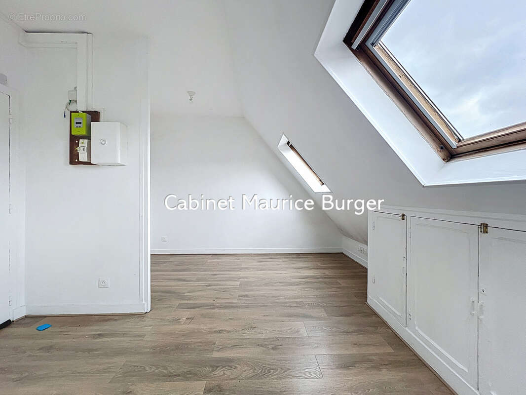 Appartement à PARIS-1E