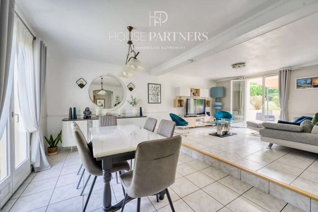 Maison à ECQUEVILLY