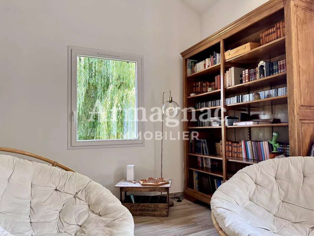 Maison à VIC-FEZENSAC