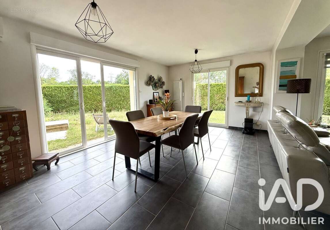 Photo 3 - Maison à ROSIERES-PRES-TROYES